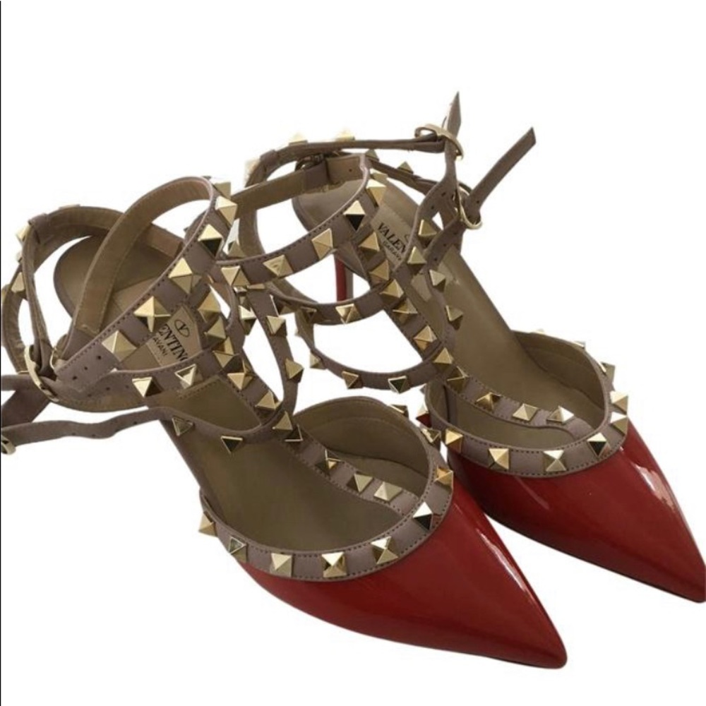 Valentino Rockstud pumps